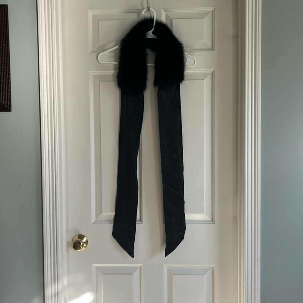 Cache black faux fur collar neck scarf for jacket or sweater, never worn